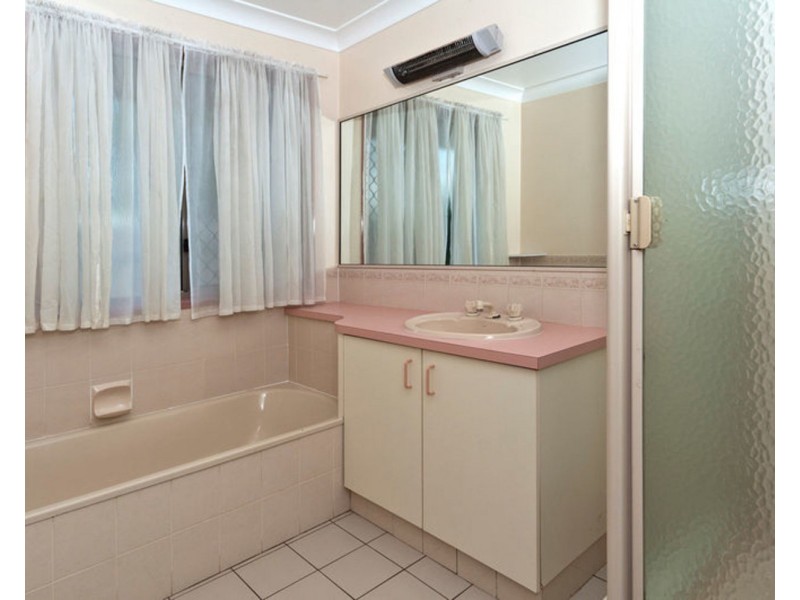 287 Greenwattle Street, Cranley QLD 4350