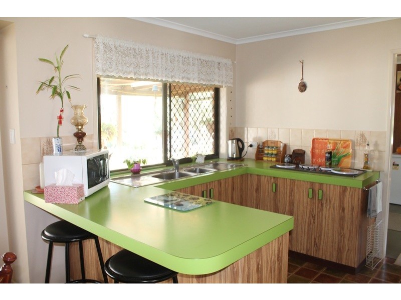 12 Wilga Avenue, Oakey QLD 4401