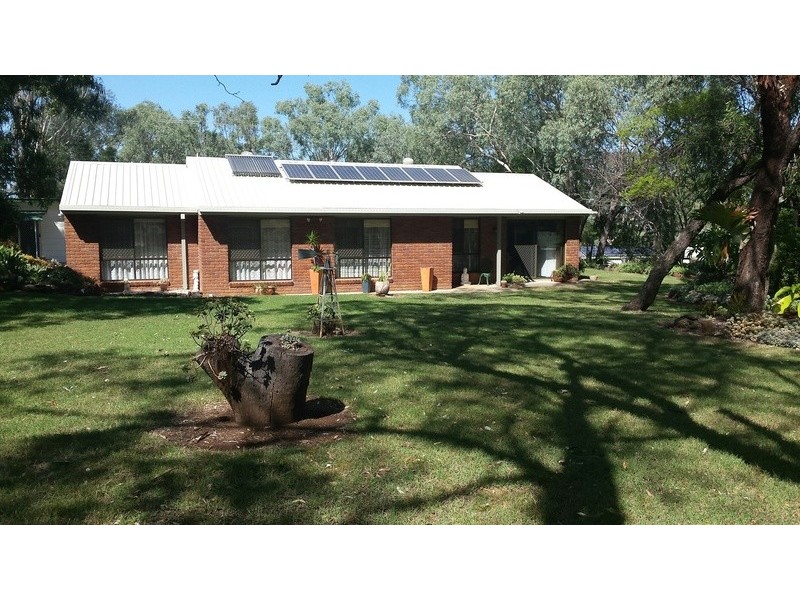 12 Wilga Avenue, Oakey QLD 4401