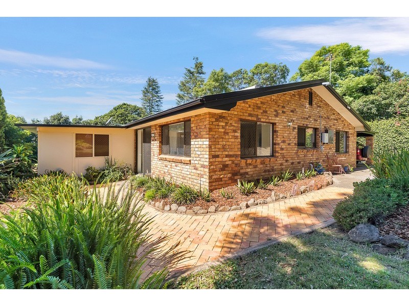 3  Outlook Crescent, Blue Mountain Heights QLD 4350