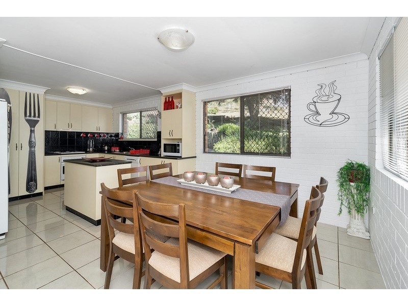 3  Outlook Crescent, Blue Mountain Heights QLD 4350