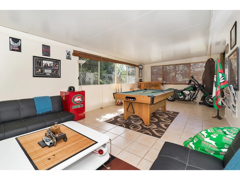 3  Outlook Crescent, Blue Mountain Heights QLD 4350