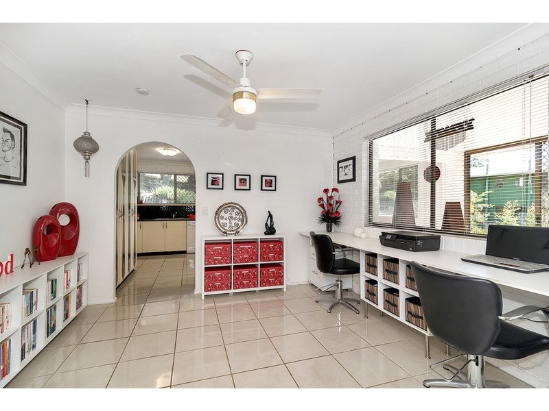 3  Outlook Crescent, Blue Mountain Heights QLD 4350
