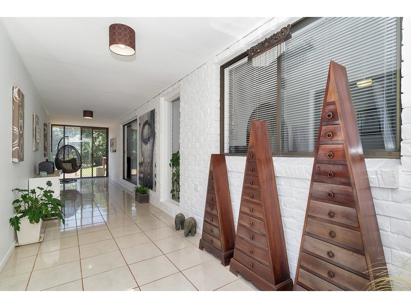 3  Outlook Crescent, Blue Mountain Heights QLD 4350