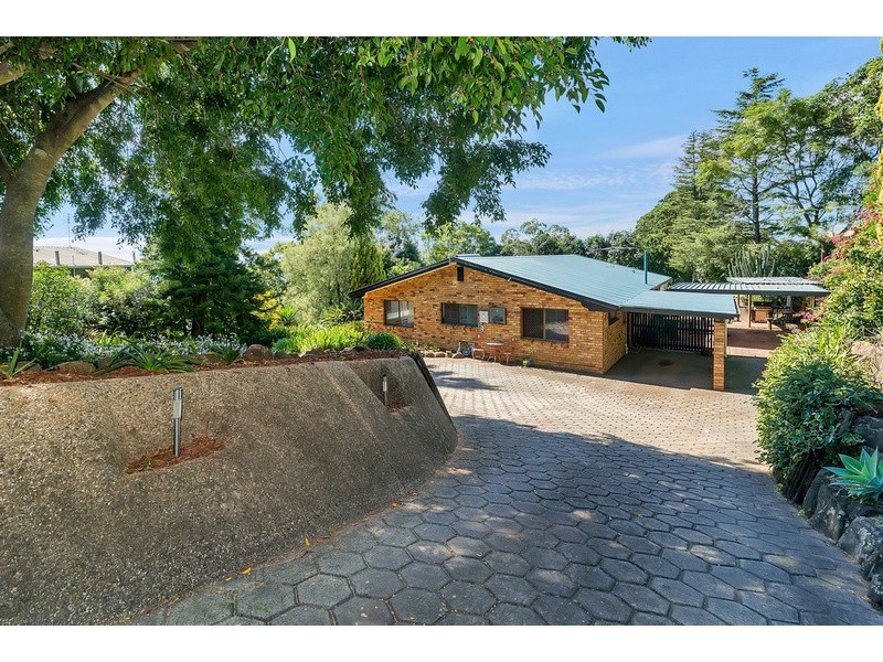 3  Outlook Crescent, Blue Mountain Heights QLD 4350