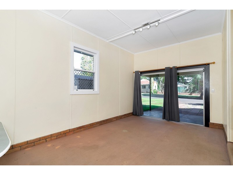 96 Stephen Street, Harristown QLD 4350