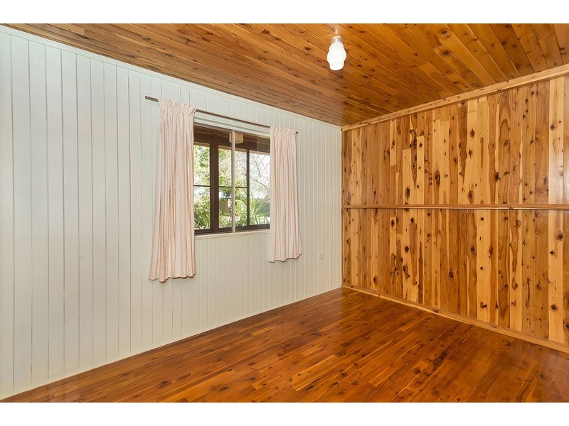 5 Spies Court, Mount Lofty QLD 4350