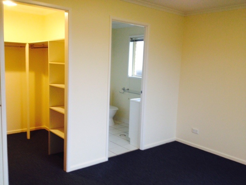 18 Fay Court, Kearneys Spring QLD 4350