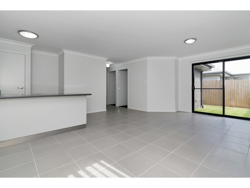 2/1 Carlin Street, Glenvale QLD 4350