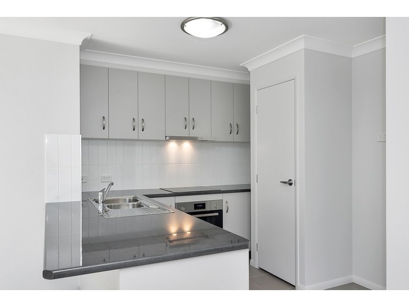 2/1 Carlin Street, Glenvale QLD 4350