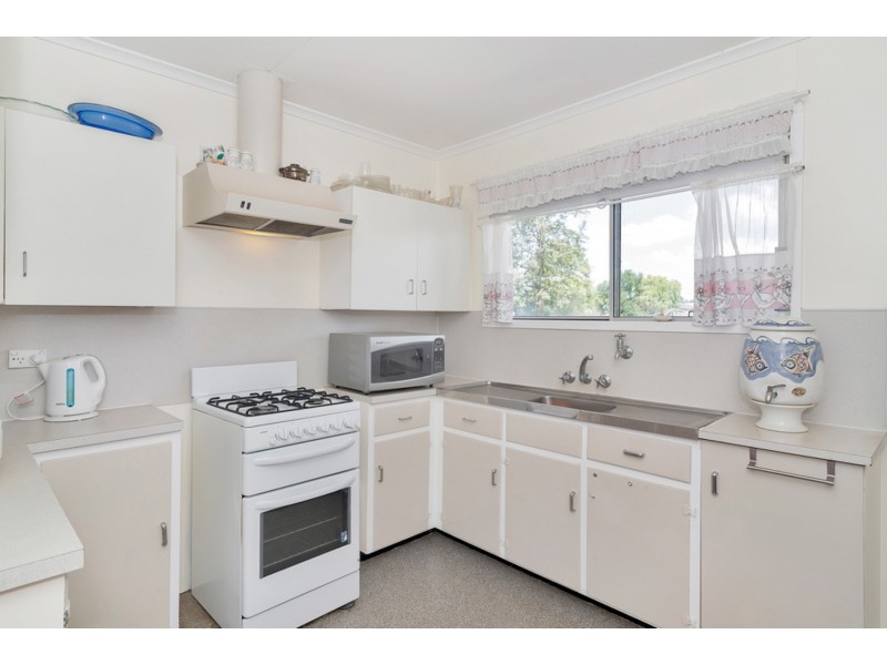 27 Delray Street, Oakey QLD 4401