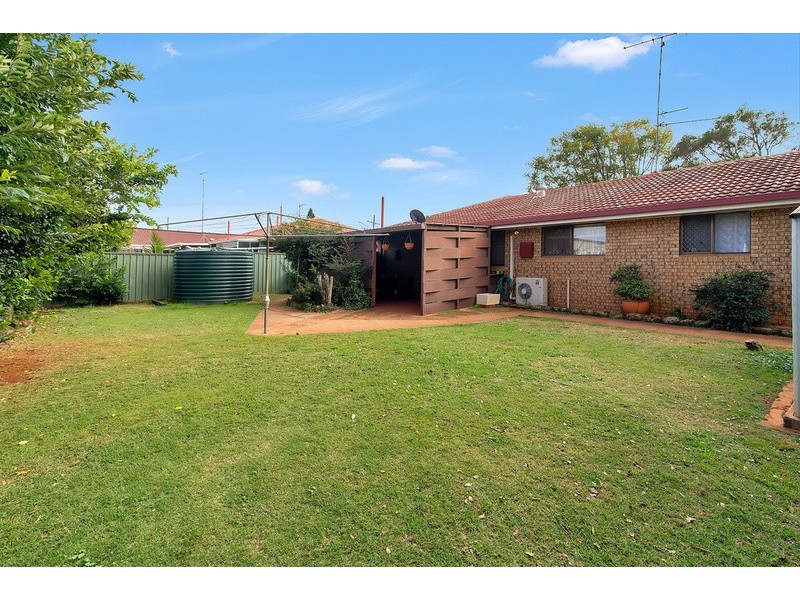 10 Chinchilla Court, Wilsonton Heights QLD 4350