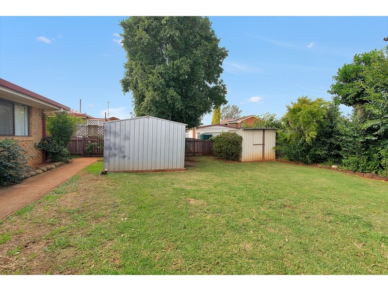 10 Chinchilla Court, Wilsonton Heights QLD 4350