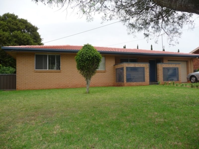 18 Gloucester Crescent, Darling Heights QLD 4350