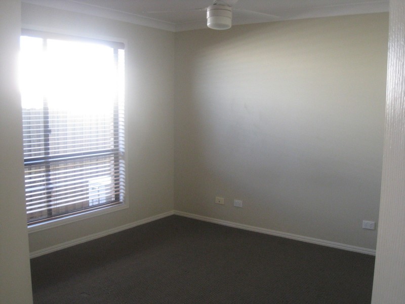 1/249 New England Highway, Harlaxton QLD 4350