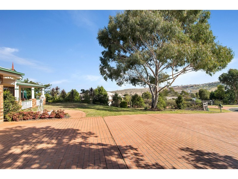 10 Grayson Court, Hodgson Vale QLD 4352