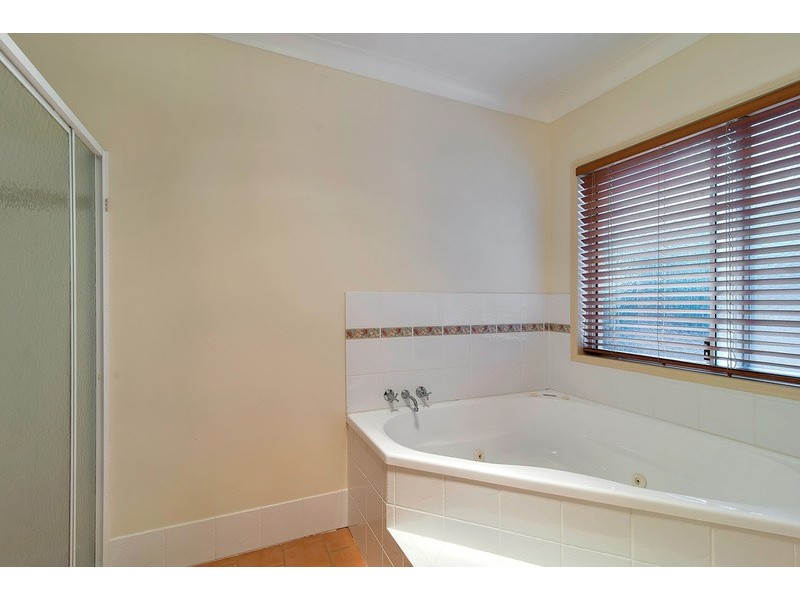 10 Grayson Court, Hodgson Vale QLD 4352