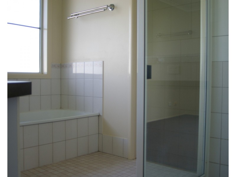 3 Sullivan Street, Kearneys Spring QLD 4350