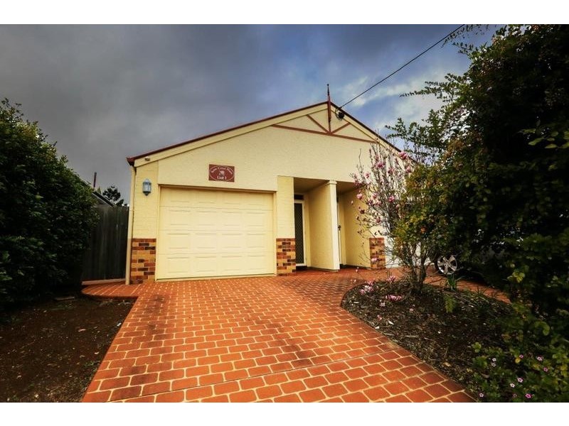 1/14a Hume Street, North Toowoomba QLD 4350