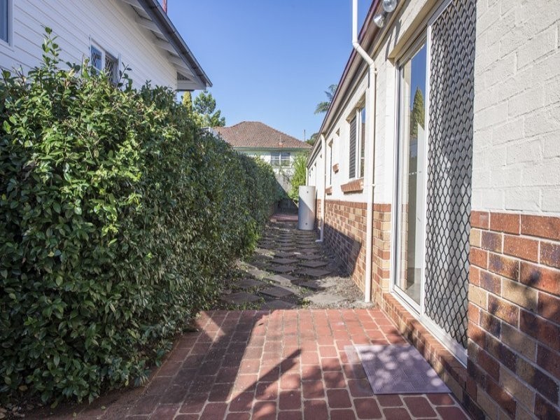 1/14a Hume Street, North Toowoomba QLD 4350