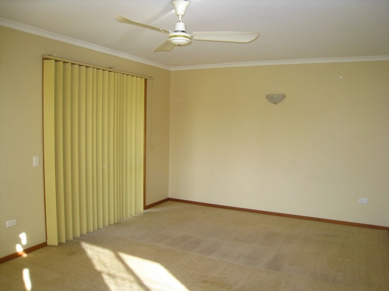 1/18 Eunice Court, Kearneys Spring QLD 4350