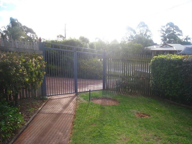 1/18 Eunice Court, Kearneys Spring QLD 4350