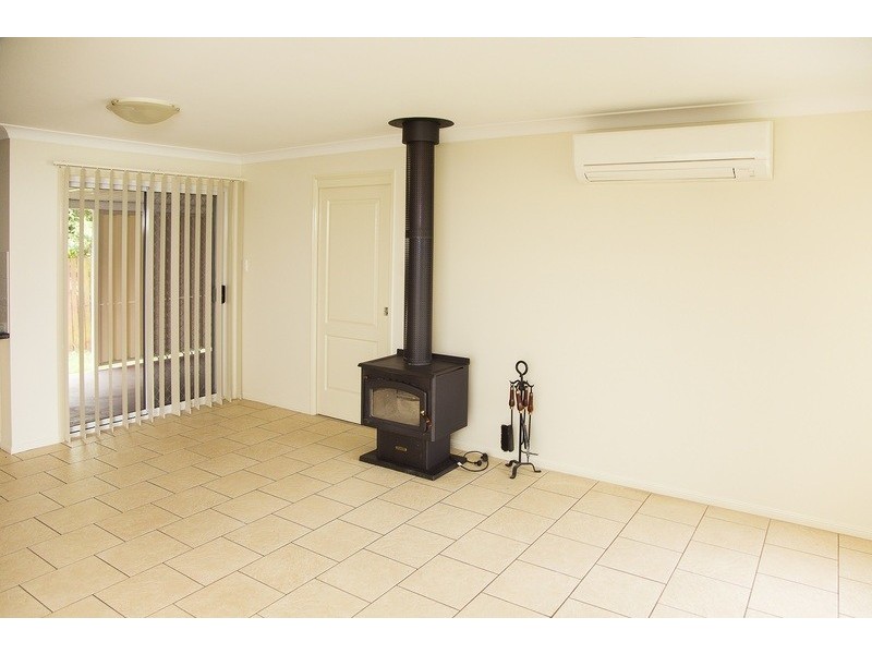 1a Eileen Street, Harristown QLD 4350