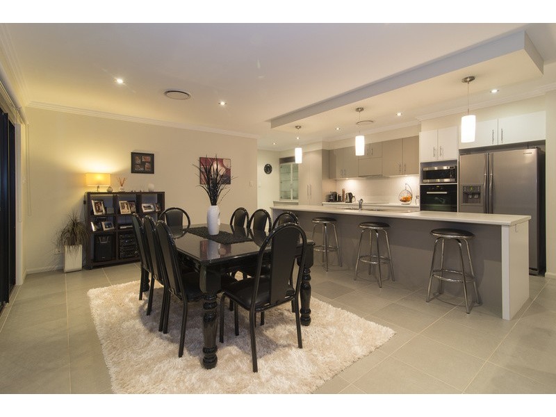 7  Tarlington Street, Middle Ridge QLD 4350