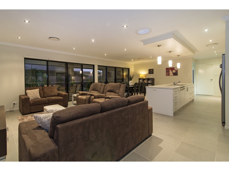 7  Tarlington Street, Middle Ridge QLD 4350