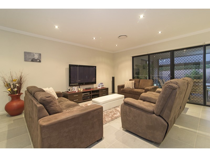 7  Tarlington Street, Middle Ridge QLD 4350