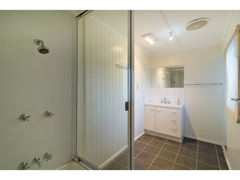 1 Morton Street, Oakey QLD 4401