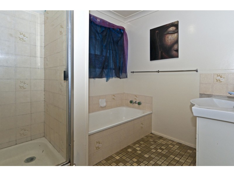 38 Noll Street, Kearneys Spring QLD 4350