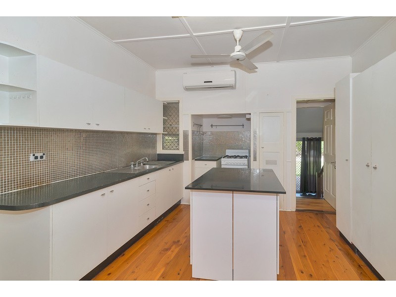 180 Holberton Street, Newtown QLD 4350