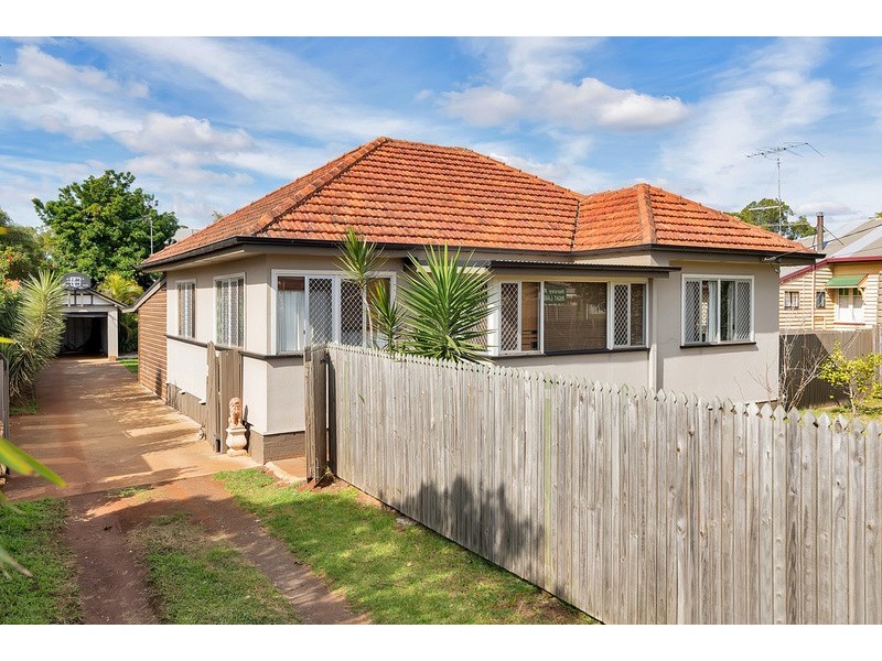 180 Holberton Street, Newtown QLD 4350