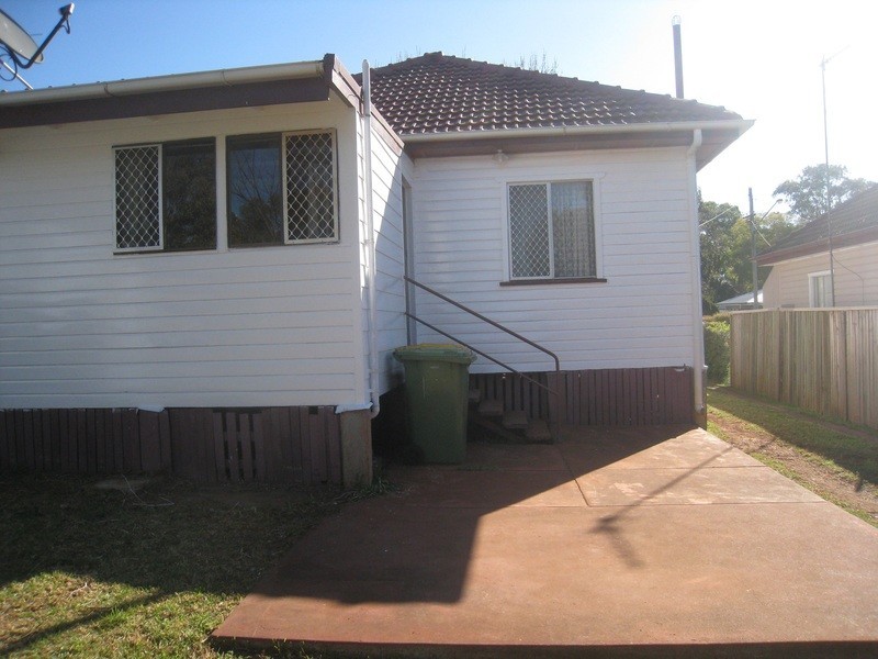 4 Dodd Street, Newtown QLD 4350