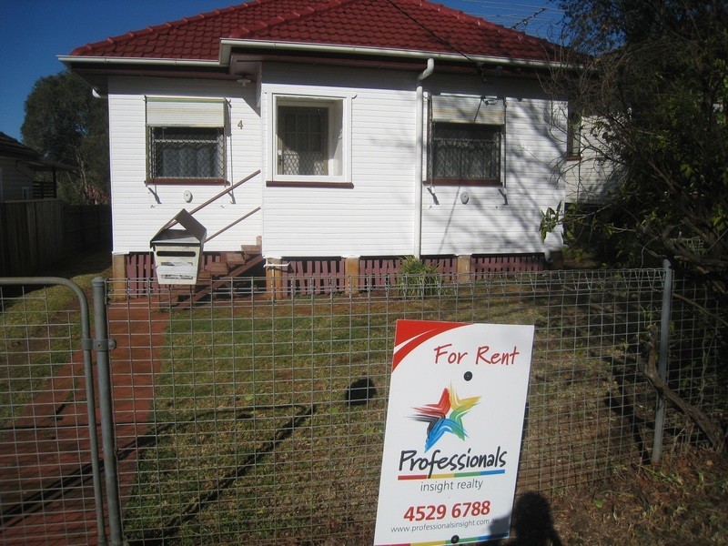 4 Dodd Street, Newtown QLD 4350