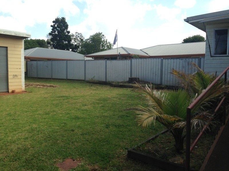 2 Hursley Road, Newtown QLD 4350