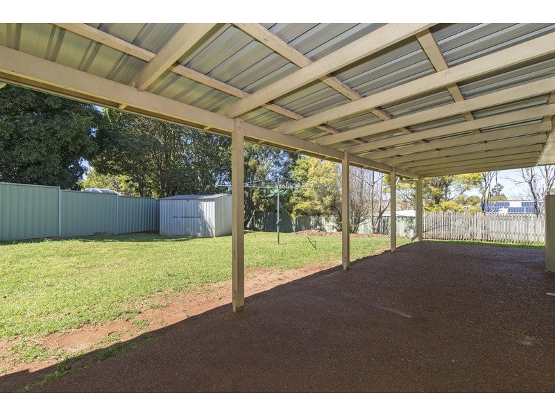 26 Liquidamber Street, Glenvale QLD 4350