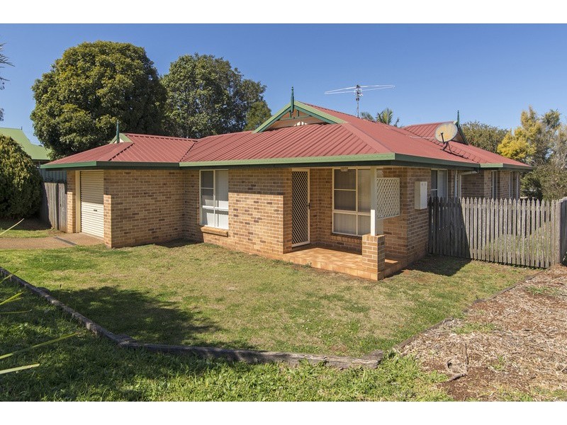 26 Liquidamber Street, Glenvale QLD 4350