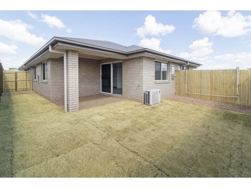 1/57 Sanctuary Drive, Cranley QLD 4350