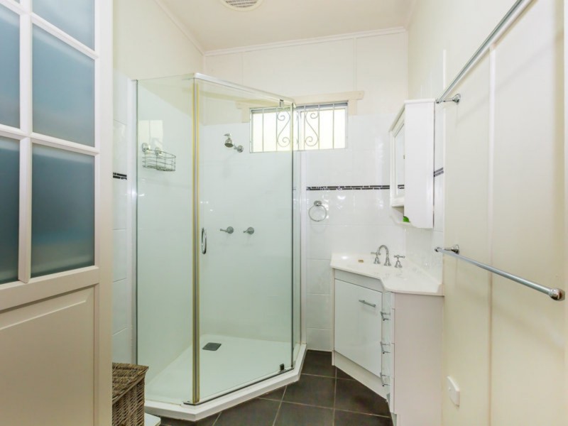 8 Perry Street, Harlaxton QLD 4350