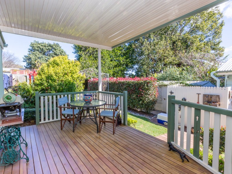 8 Perry Street, Harlaxton QLD 4350