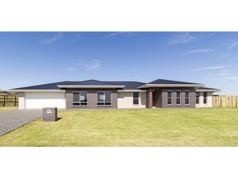 22 Gwenda Drive, Westbrook QLD 4350