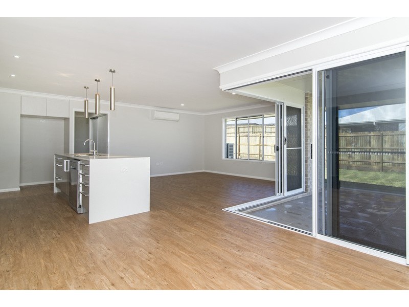 22 Gwenda Drive, Westbrook QLD 4350