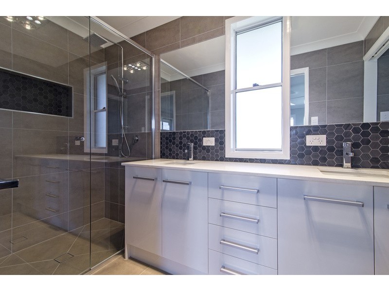 22 Gwenda Drive, Westbrook QLD 4350