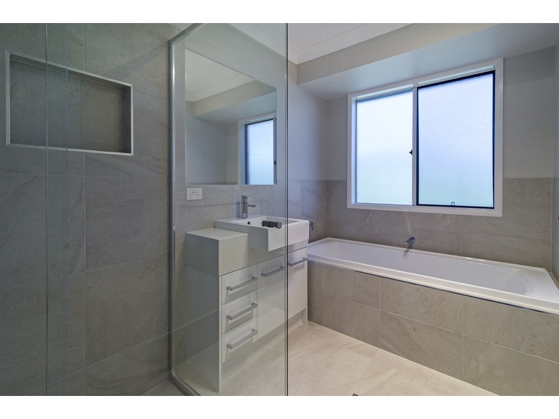 22 Gwenda Drive, Westbrook QLD 4350