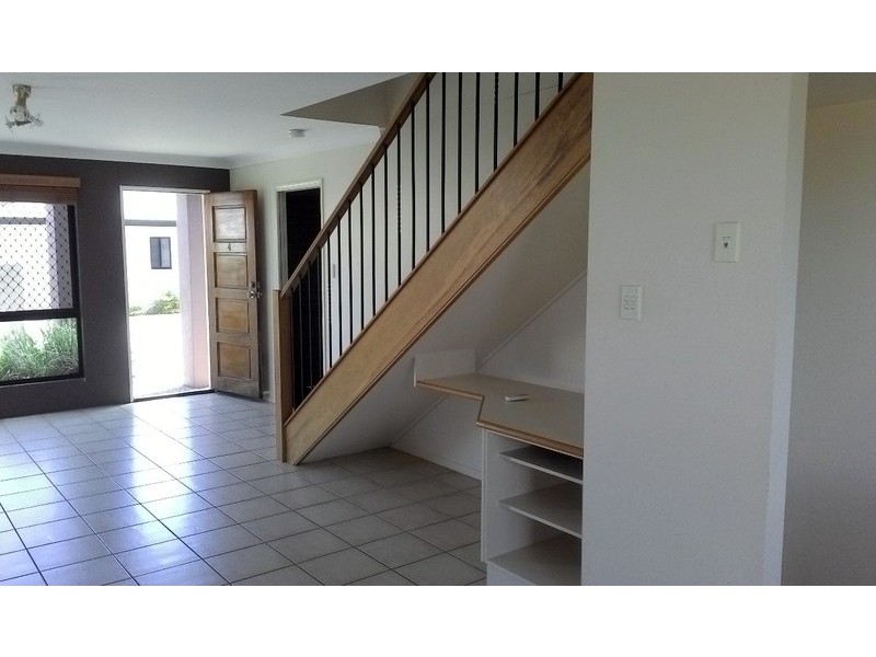 4/16 Pascoe Lane, Harlaxton QLD 4350