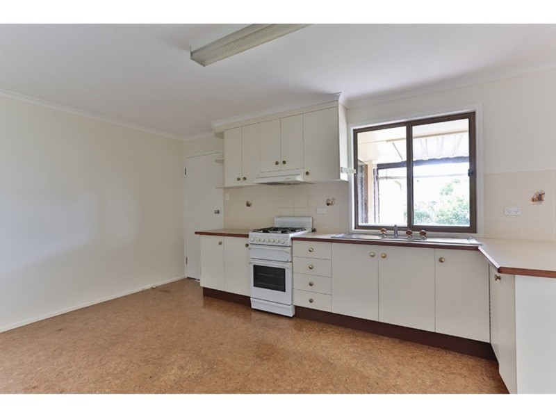 10 Wessex Street, Harristown QLD 4350