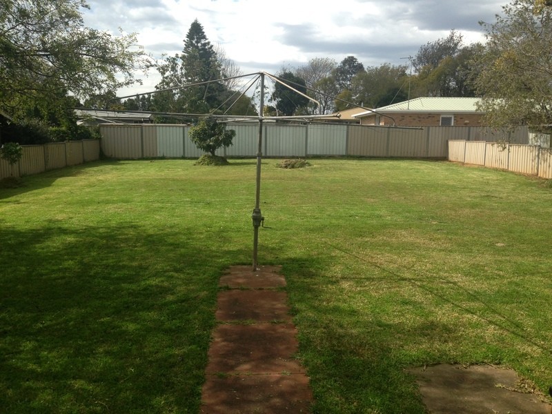 18 Yaldwyn Street, Harristown QLD 4350