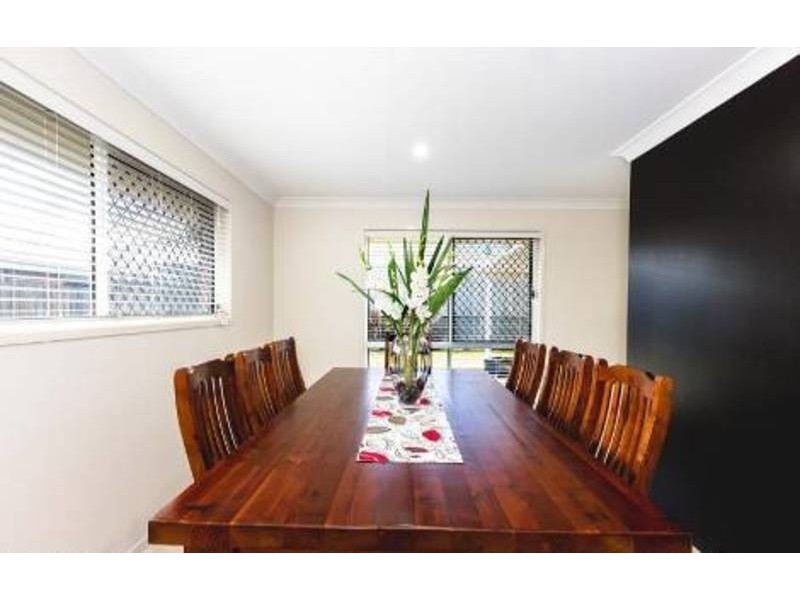 4 Chainey Court, Glenvale QLD 4350